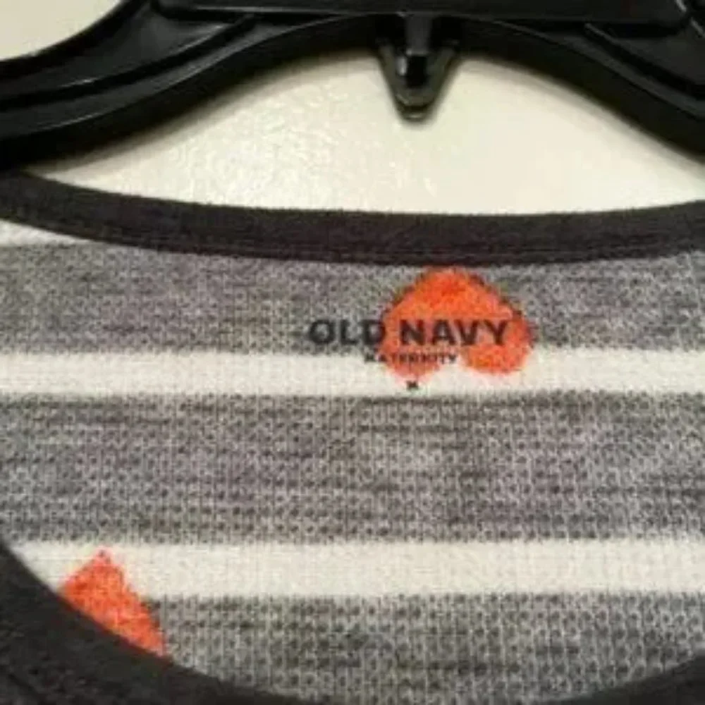 Heart-Themed Maternity Pajamas by Old Navy Size Medium (Gently-Used)‎